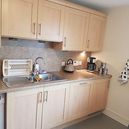 Edinburgh City Deluxe Apartment Exterior photo