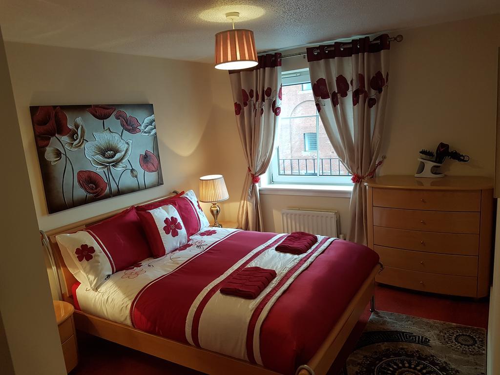 Edinburgh City Deluxe Apartment Exterior photo
