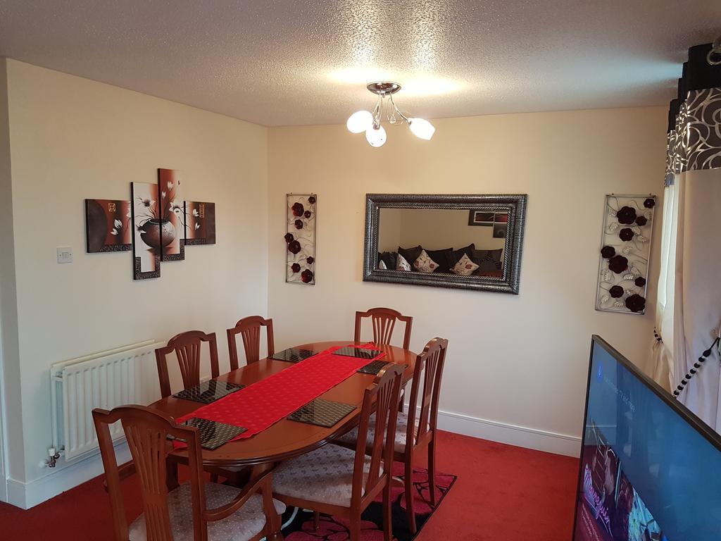 Edinburgh City Deluxe Apartment Exterior photo