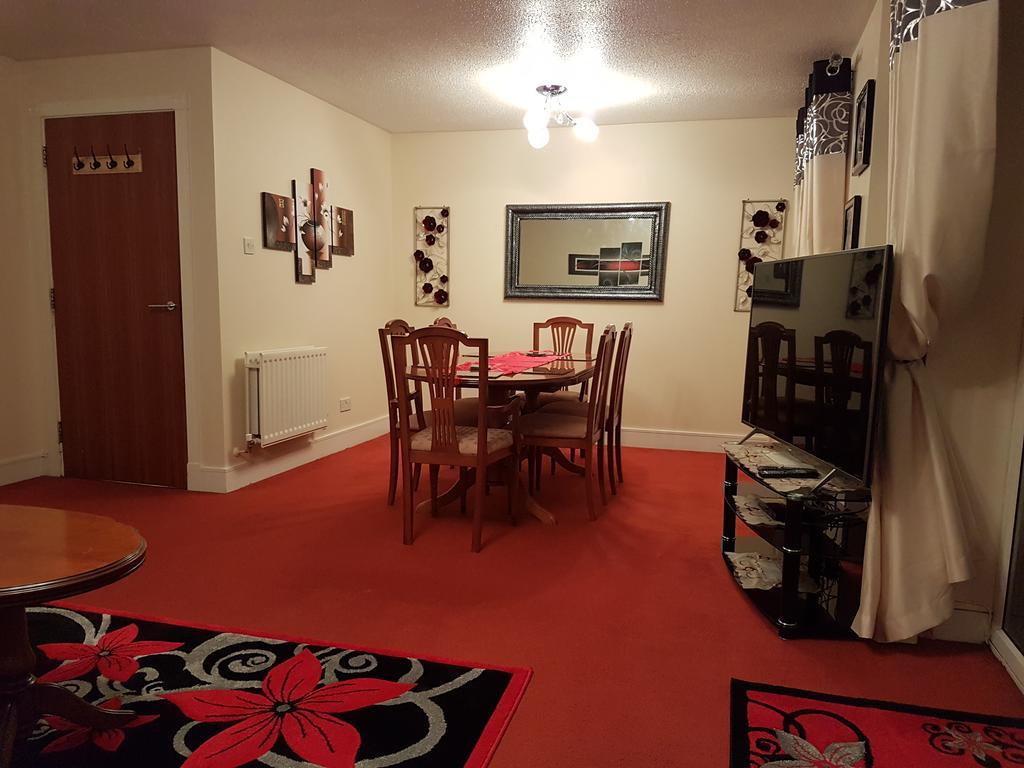 Edinburgh City Deluxe Apartment Exterior photo
