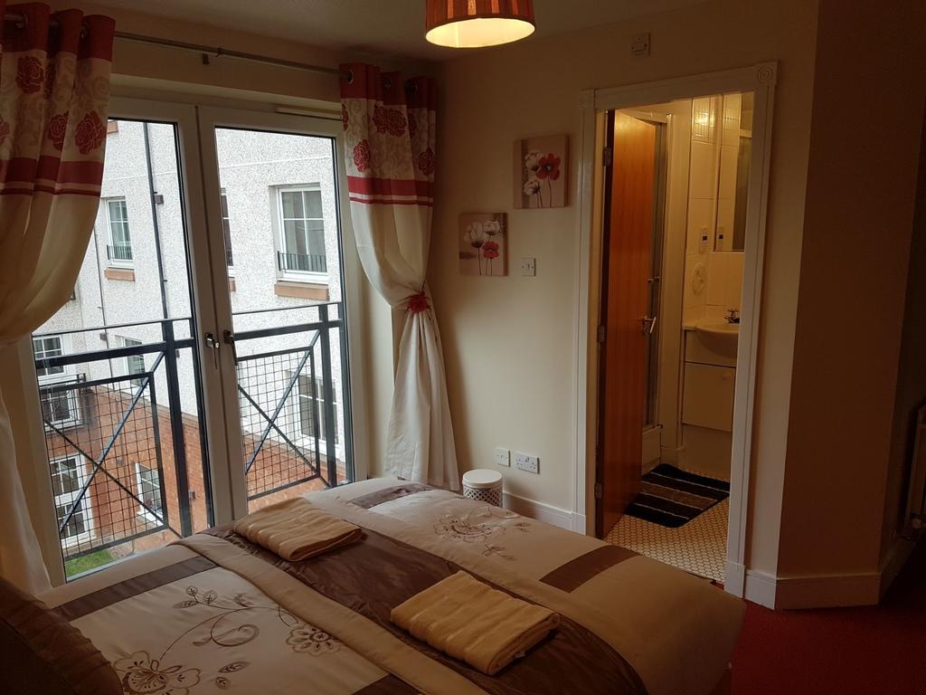 Edinburgh City Deluxe Apartment Exterior photo