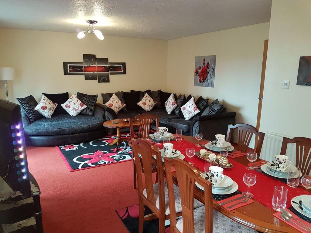 Edinburgh City Deluxe Apartment Exterior photo