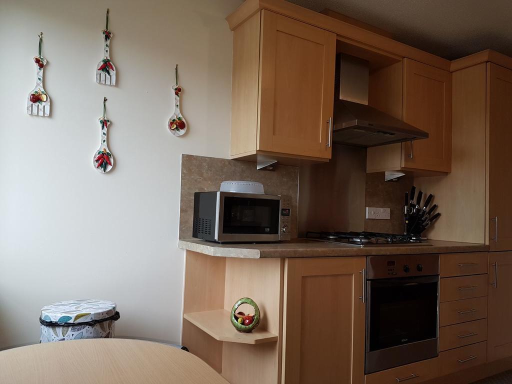 Edinburgh City Deluxe Apartment Exterior photo